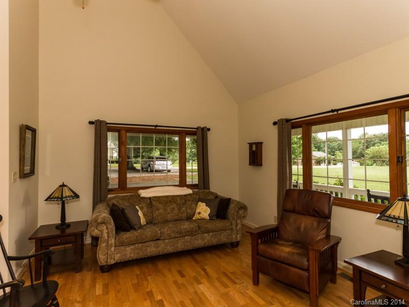 2714 Union Church Road Lincolnton, NC 28092 - Photo 6 of 24 Gallery Image 6