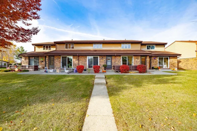 $210,000 | 1411 Holly Drive, Janesville, WI 53546