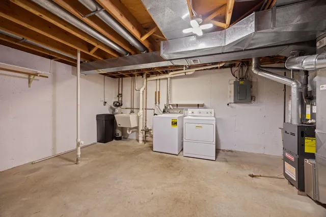 $210,000 | 1411 Holly Drive, Janesville, WI 53546