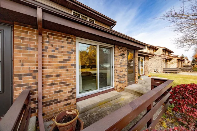 $210,000 | 1411 Holly Drive, Janesville, WI 53546