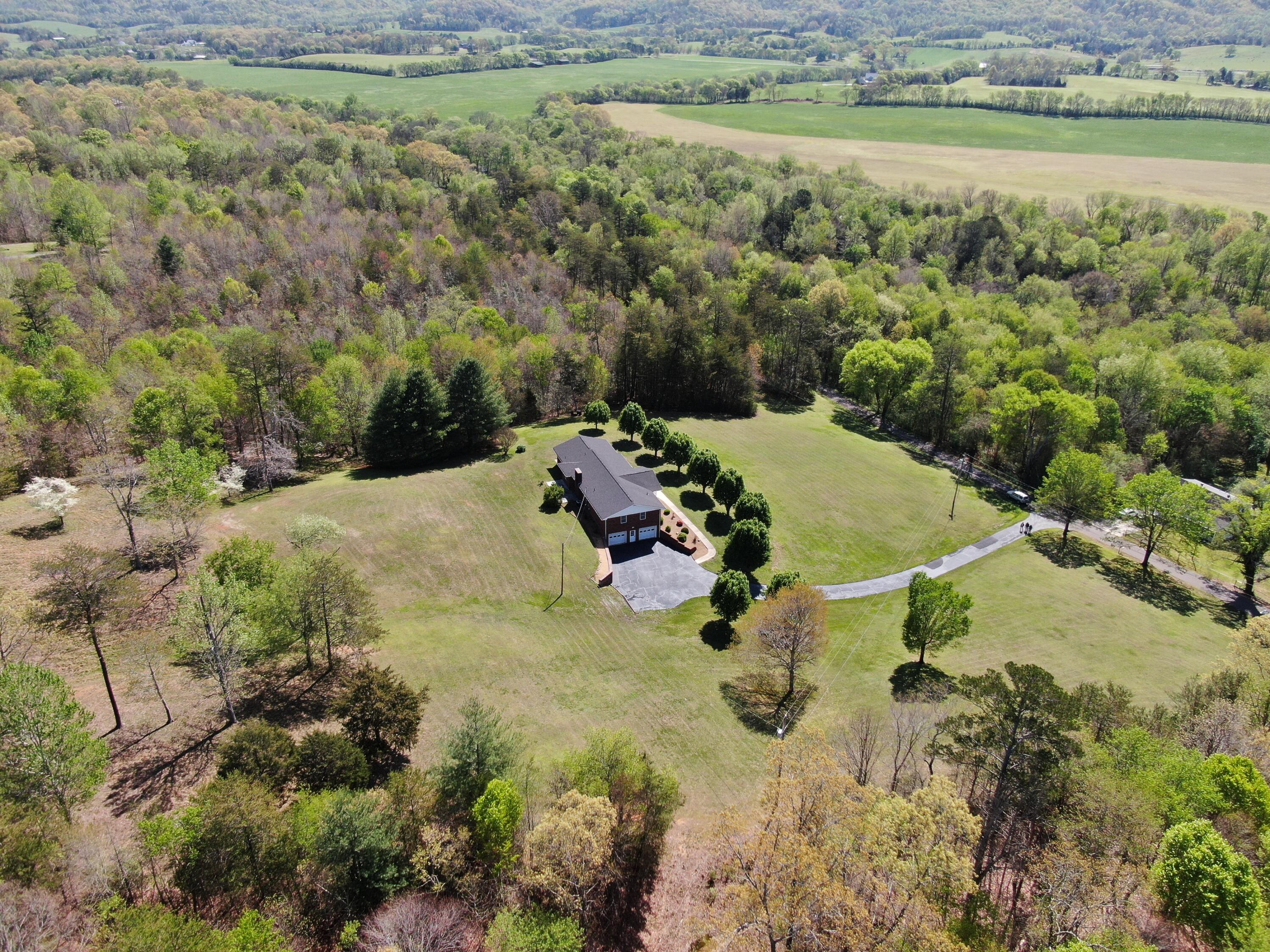 685 Lockhart Road Dunlap, TN 37327 - Photo 8 of 65 org_15b084cb6d13eda3_1744126628000