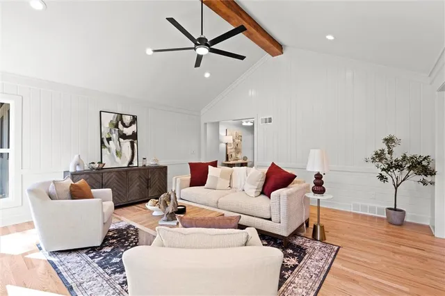 $1,199,950 | 10315 High Drive, Leawood, KS 66206