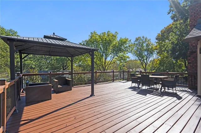 $1,199,950 | 10315 High Drive, Leawood, KS 66206