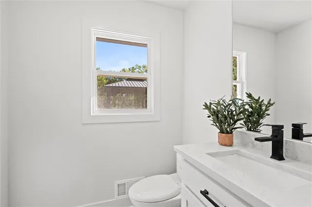 $1,199,950 | 10315 High Drive, Leawood, KS 66206