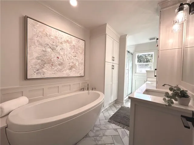 $1,165,000 | 10315 High Drive, Leawood, KS 66206