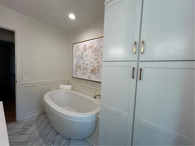 $1,165,000 | 10315 High Drive, Leawood, KS 66206