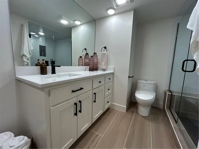 $1,199,950 | 10315 High Drive, Leawood, KS 66206