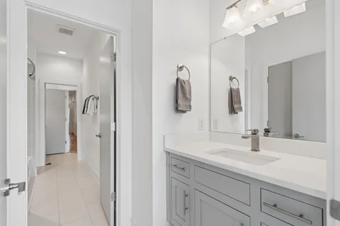 $1,000,000 | 2815 West Kirkwood Avenue, Nashville, TN 37204