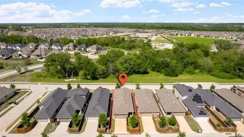 $450,000 | 432 Gibbons Crk Trail, McKinney, TX 75071