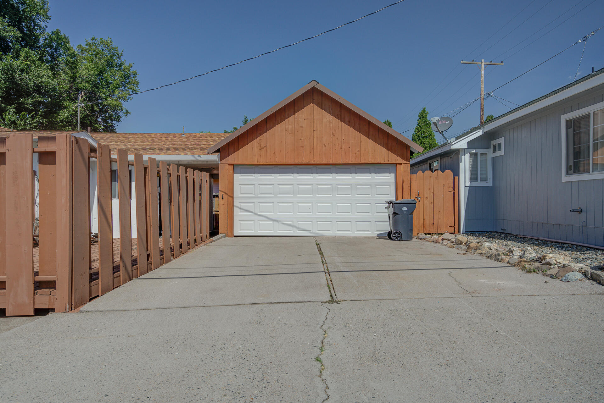 600 Cedar Street Mount Shasta, CA 96067 - Photo 24 of 26 a view of garage and utility room