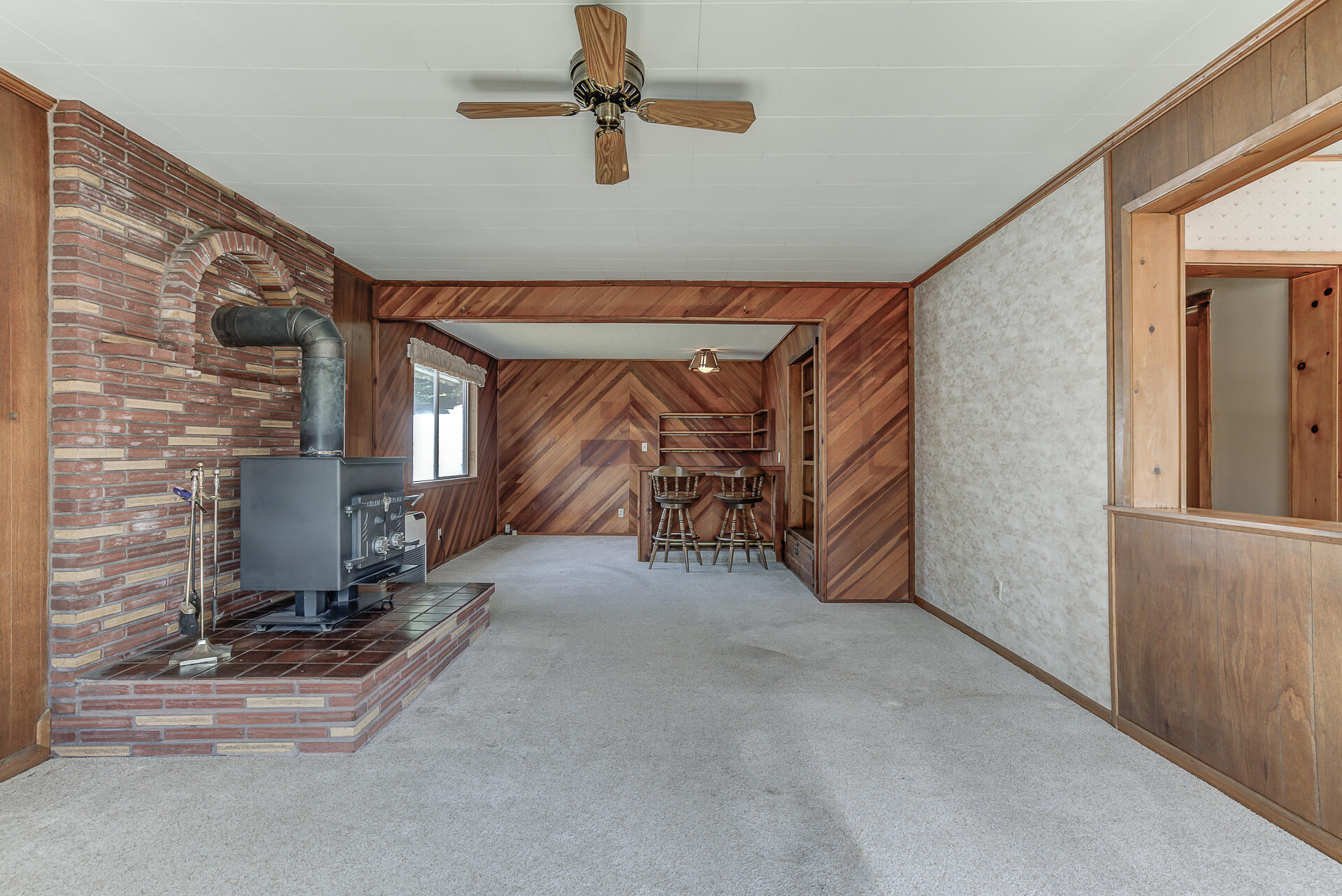 600 Cedar Street Mount Shasta, CA 96067 - Photo 7 of 26 a view of empty room with fireplace