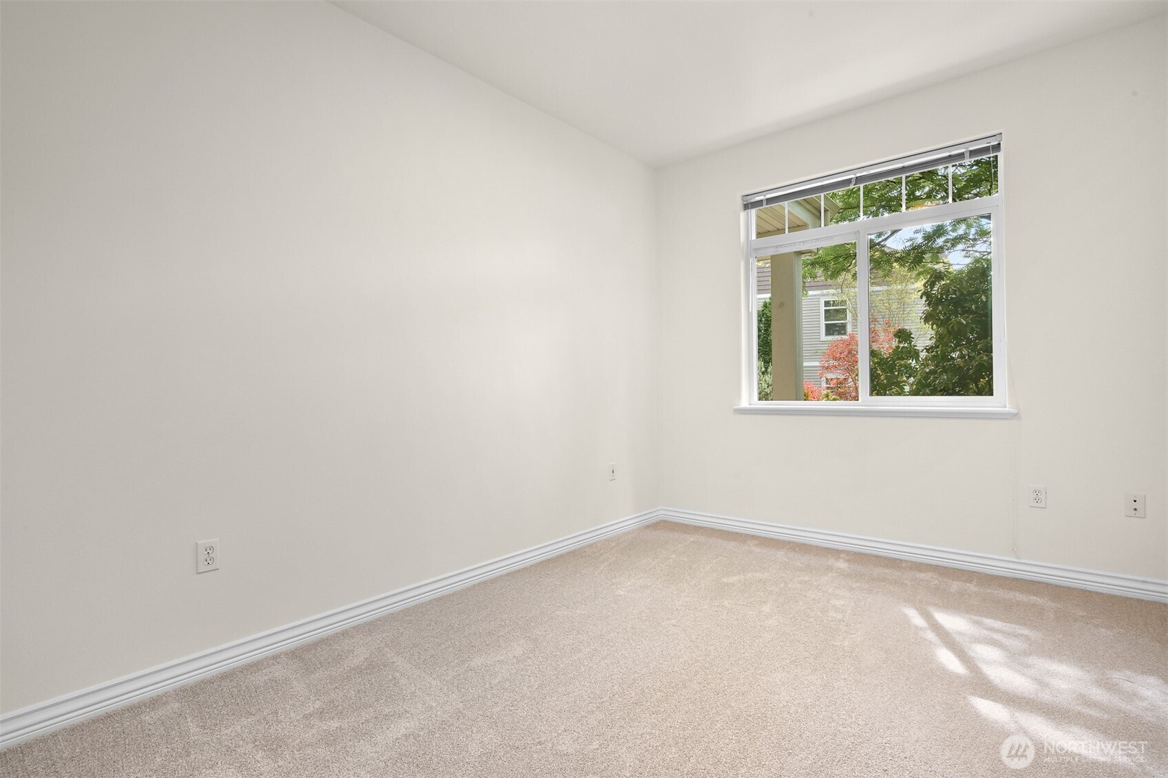 4579 El Dorado Way, Unit 107 Bellingham, WA 98226 - Photo 22 of 40 an empty room with a window