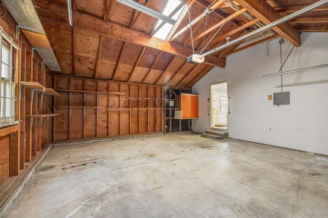 $5,000,000 | 285 Camino Al Lago, Atherton, CA 94027