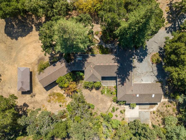 $5,000,000 | 285 Camino Al Lago, Atherton, CA 94027
