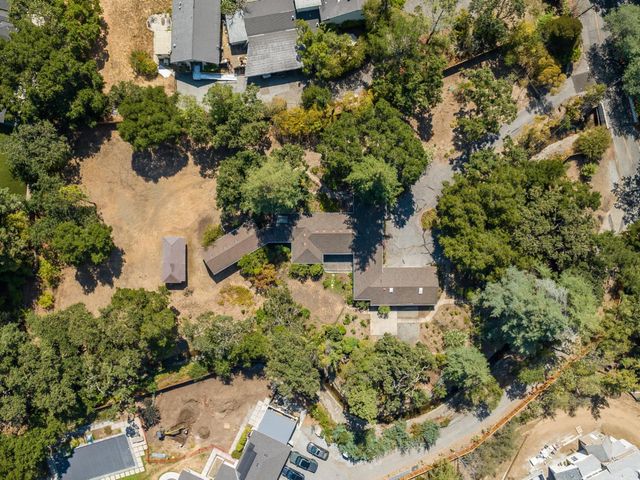 $5,000,000 | 285 Camino Al Lago, Atherton, CA 94027