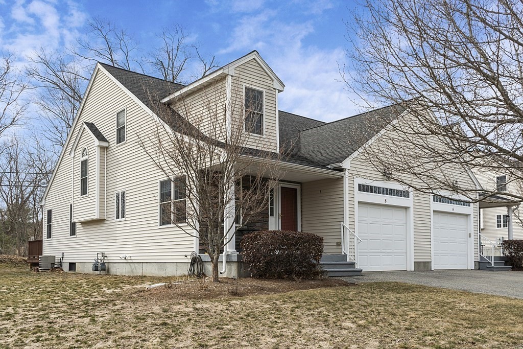 8 Fox Run Road, Unit 8 Blackstone, MA 01504 - Photo 1 of 28 Gallery Image 1