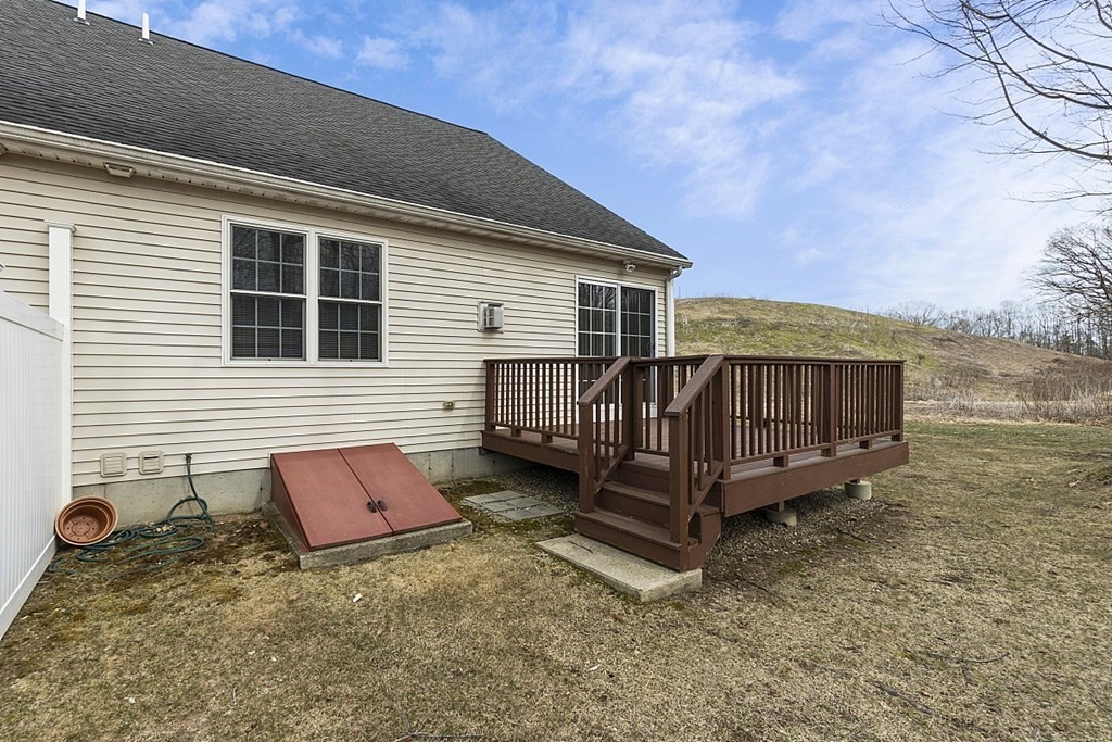 8 Fox Run Road, Unit 8 Blackstone, MA 01504 - Photo 5 of 28 Gallery Image 5