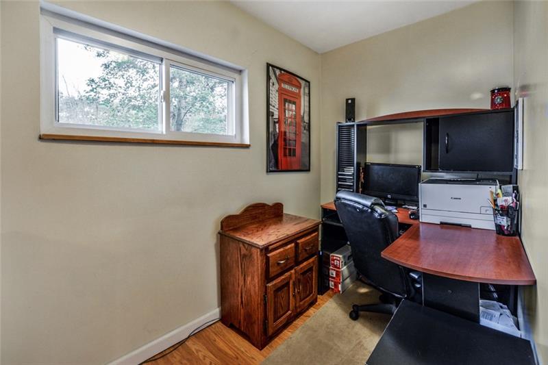 33 Burger Road Cheswick, PA 15024 - Photo 4 of 17