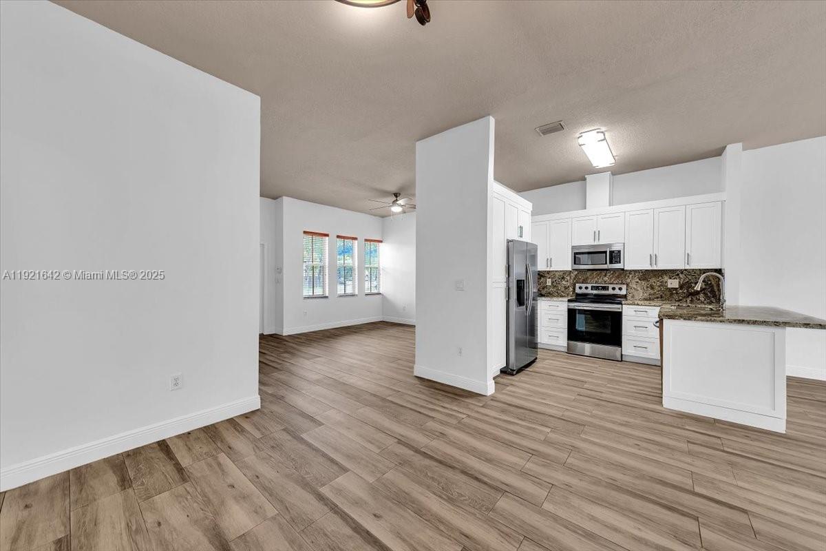 16283 Southwest 83rd Street Miami, FL 33193 - Photo 17 of 72