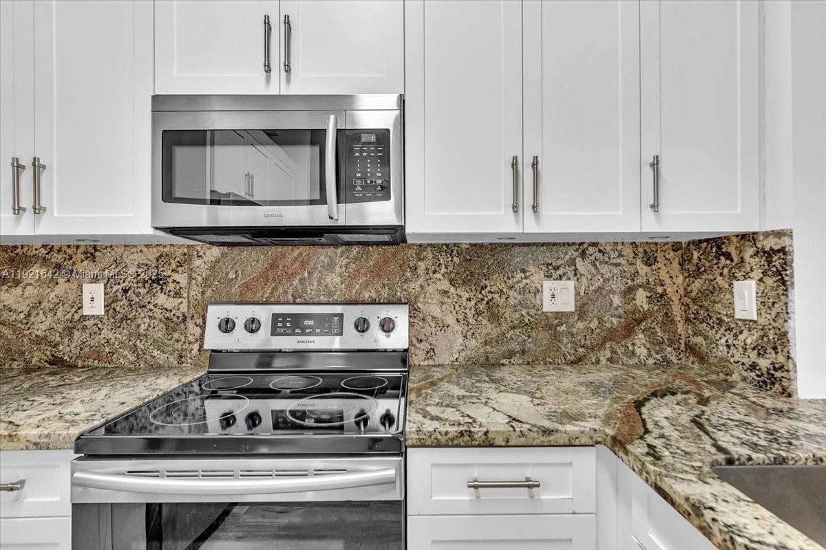 16283 Southwest 83rd Street Miami, FL 33193 - Photo 23 of 72