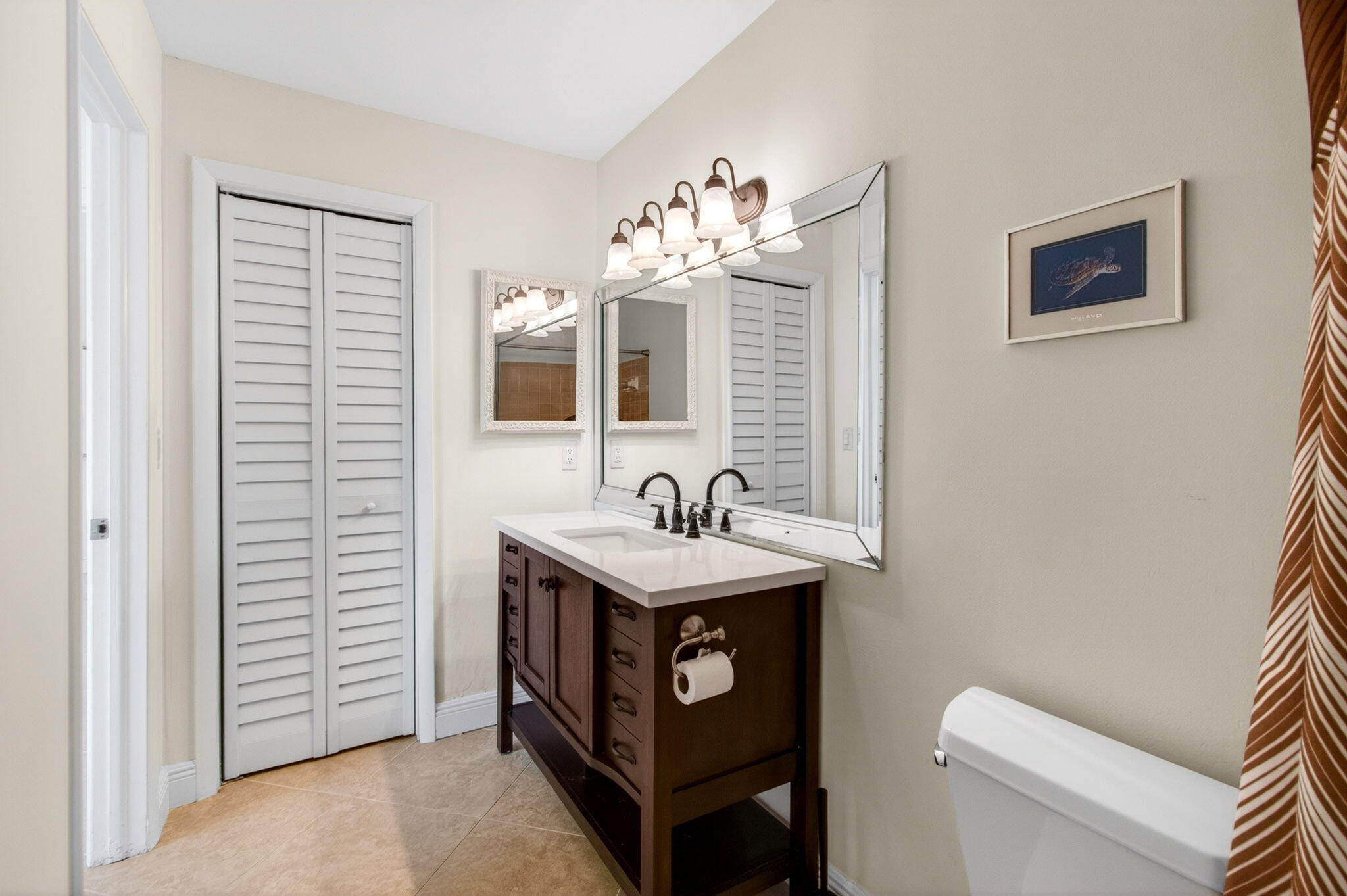 6038 Lasalle Road Delray Beach, FL 33484 - Photo 50 of 84 2nd Bathroom