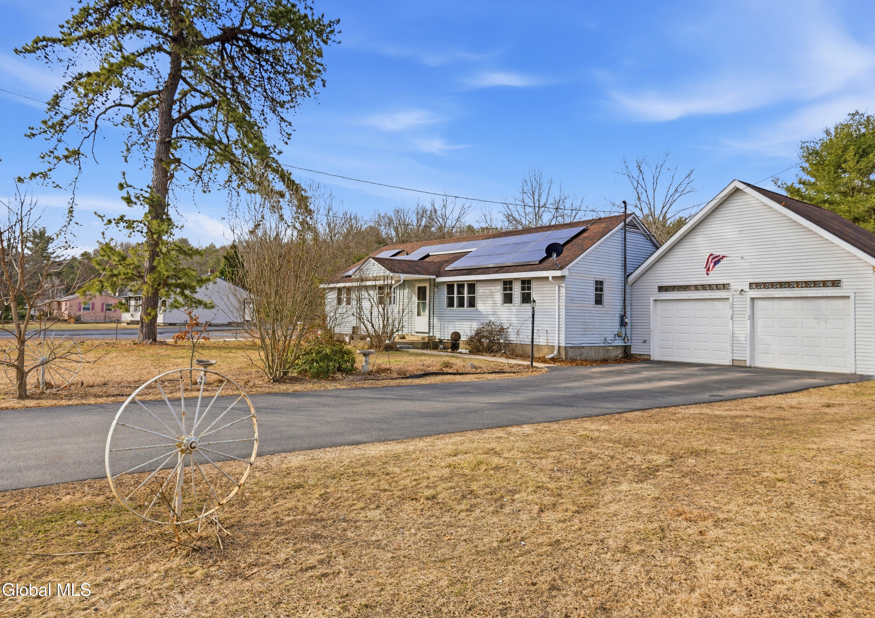 191 Redmond Road Moreau, NY 12831 - Photo 2 of 26 Front