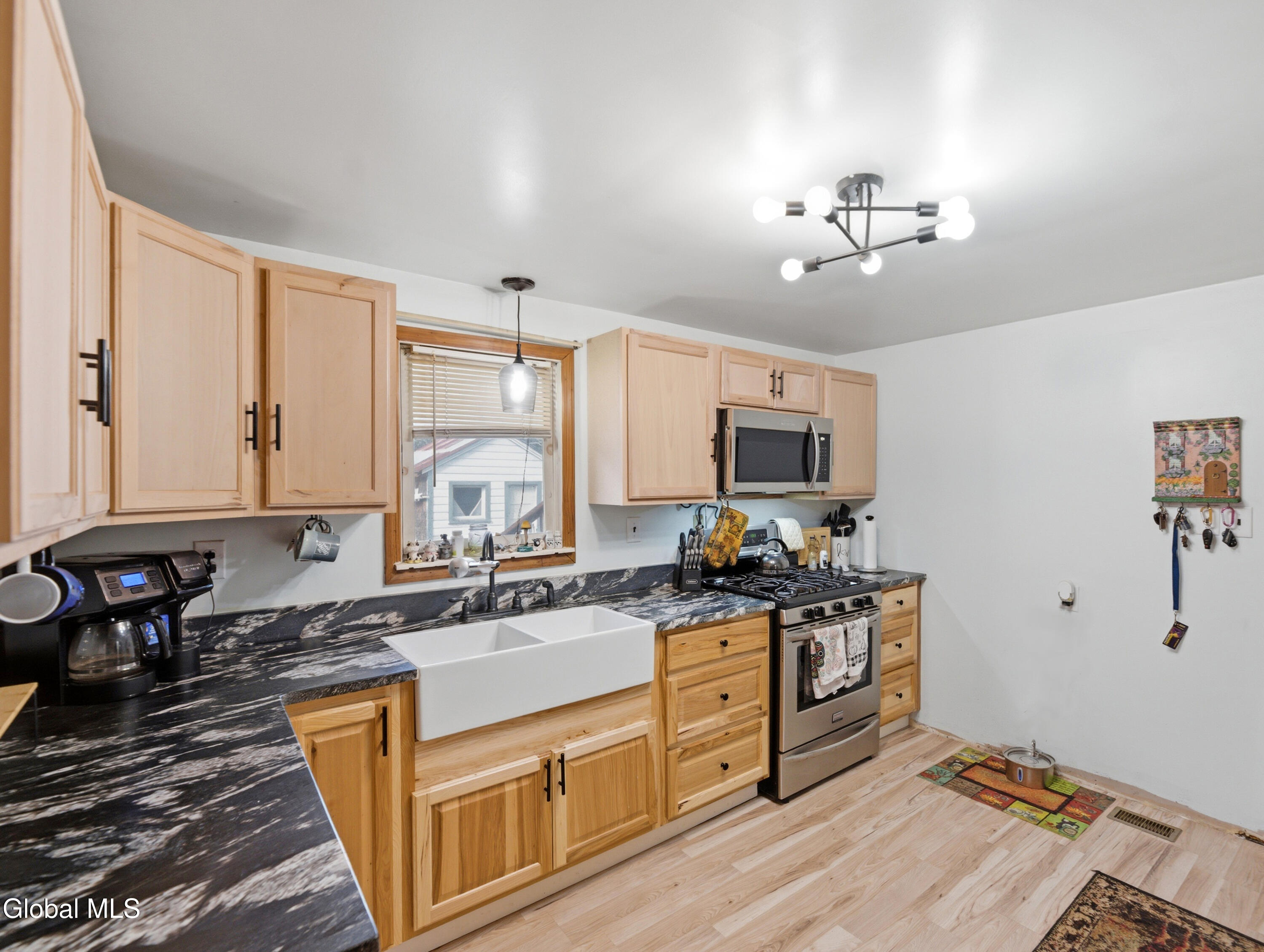 191 Redmond Road Moreau, NY 12831 - Photo 10 of 26 Kitchen (1)