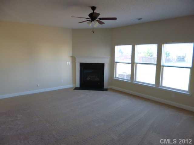6837 Evanton Loch Road Charlotte, NC 28278 - Photo 3 of 16