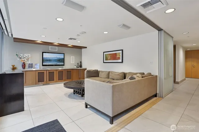 $539,000 | 820 Blanchard Street, Unit 904, Seattle, WA 98121