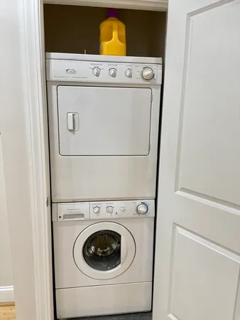 $4,800 | 258 West Broadway, Unit 4, Boston, MA 02127