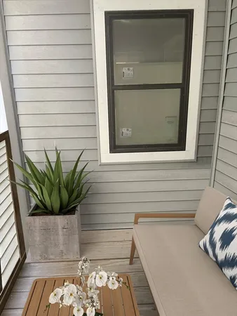 $4,800 | 258 West Broadway, Unit 4, Boston, MA 02127