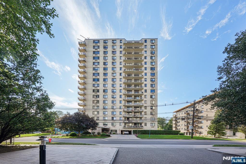 307 Prospect Avenue, Unit 16A Hackensack, NJ 07601 - Photo 26 of 35