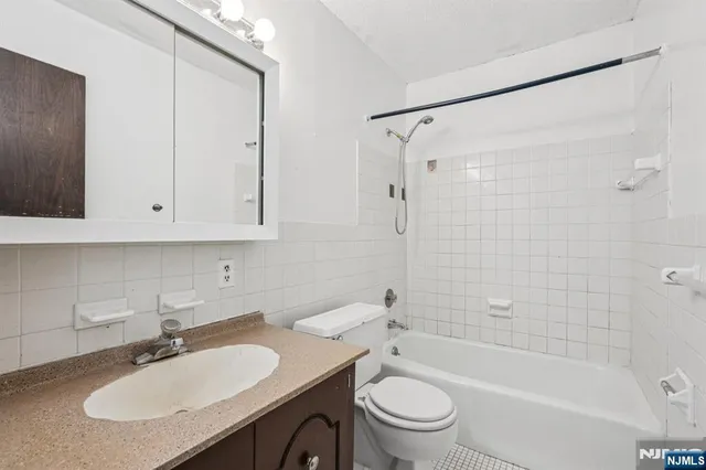 $360,000 | 307 Prospect Avenue, Unit 16A, Hackensack, NJ 07601