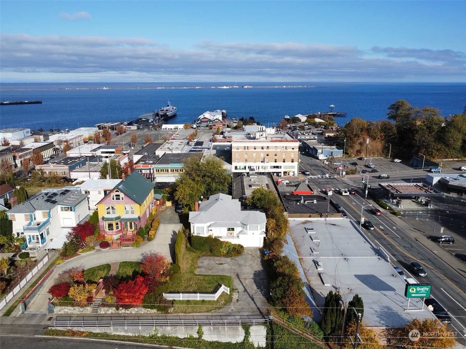 131 East 2nd Street Port Angeles, WA 98362 - Photo 3 of 33