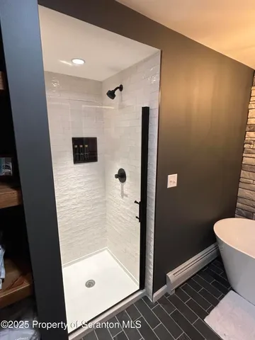 $1,785,000 | 1010 Crystal Lake Boulevard, Carbondale, PA 18407