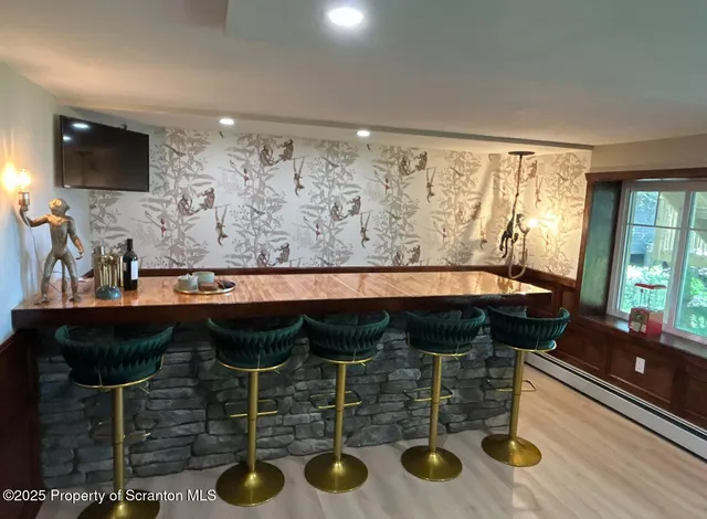 $1,785,000 | 1010 Crystal Lake Boulevard, Carbondale, PA 18407