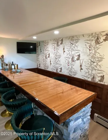 $1,785,000 | 1010 Crystal Lake Boulevard, Carbondale, PA 18407