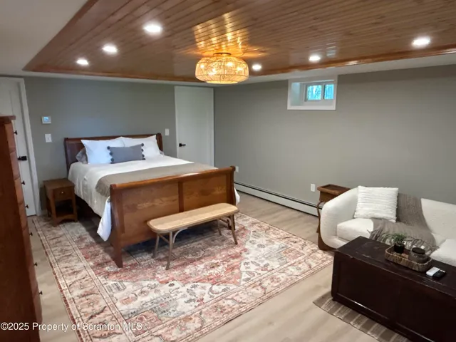 $1,785,000 | 1010 Crystal Lake Boulevard, Carbondale, PA 18407