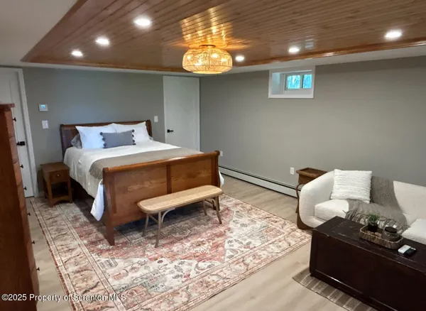 $1,785,000 | 1010 Crystal Lake Boulevard, Carbondale, PA 18407