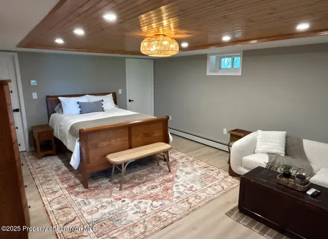 $1,785,000 | 1010 Crystal Lake Boulevard, Carbondale, PA 18407