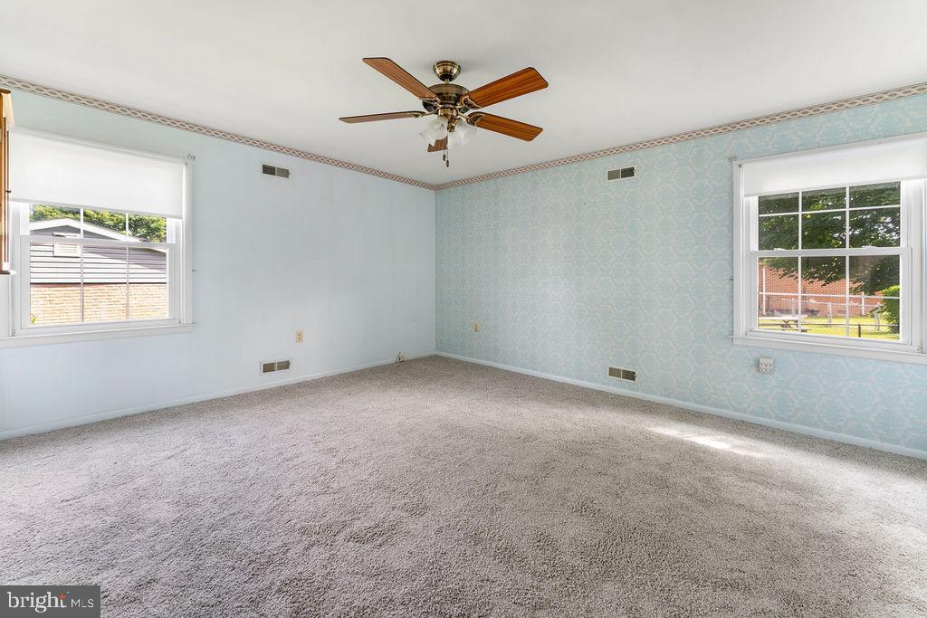114 Williamson Road Winchester, VA 22602 - Photo 22 of 32