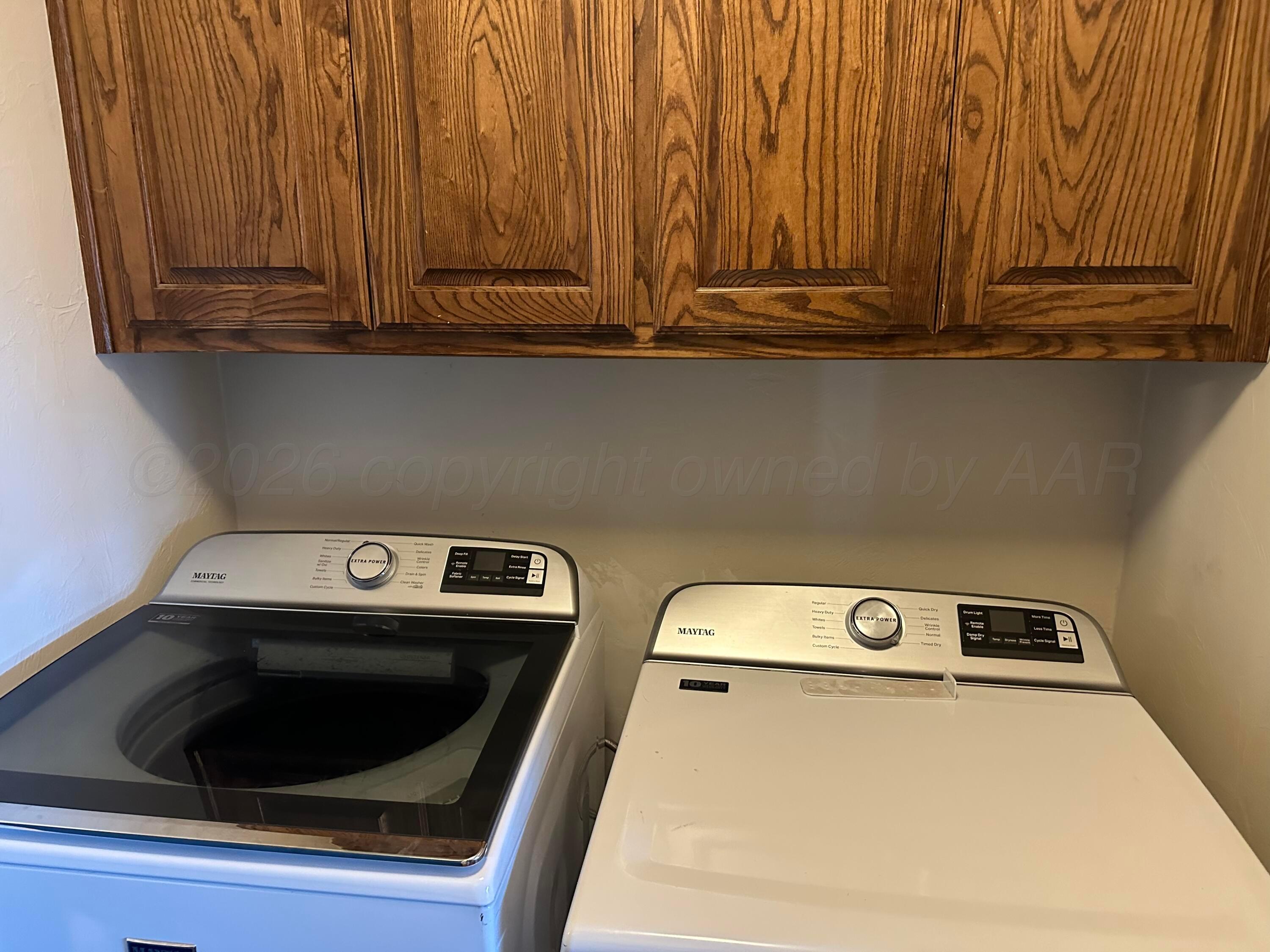 103 Somerset Street Borger, TX 79007 - Photo 11 of 23 a view of washer and dryer