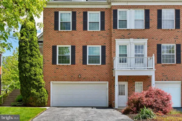 $445,000 | 5 Johnsborough Way, Reisterstown, MD 21136