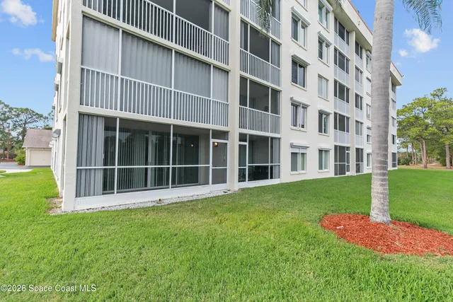 $180,000 | 1410 Huntington Lane, Unit 1106, Rockledge, FL 32955