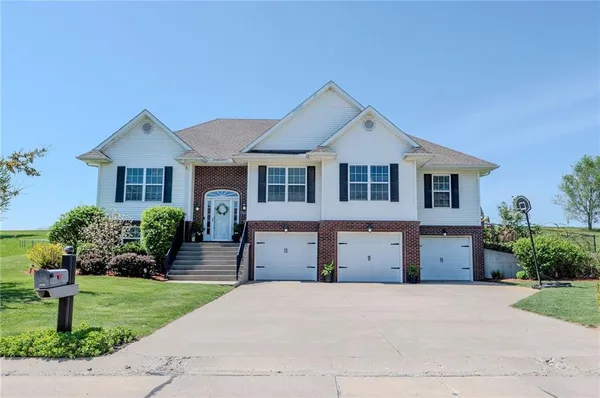 $415,000 | 1613 Brookdale Drive, Atchison, KS 66002