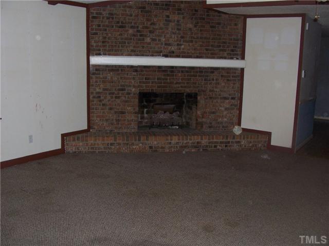 315 Clayhole Road Dunn, NC 28334 - Photo 3 of 5 Gallery Image 3