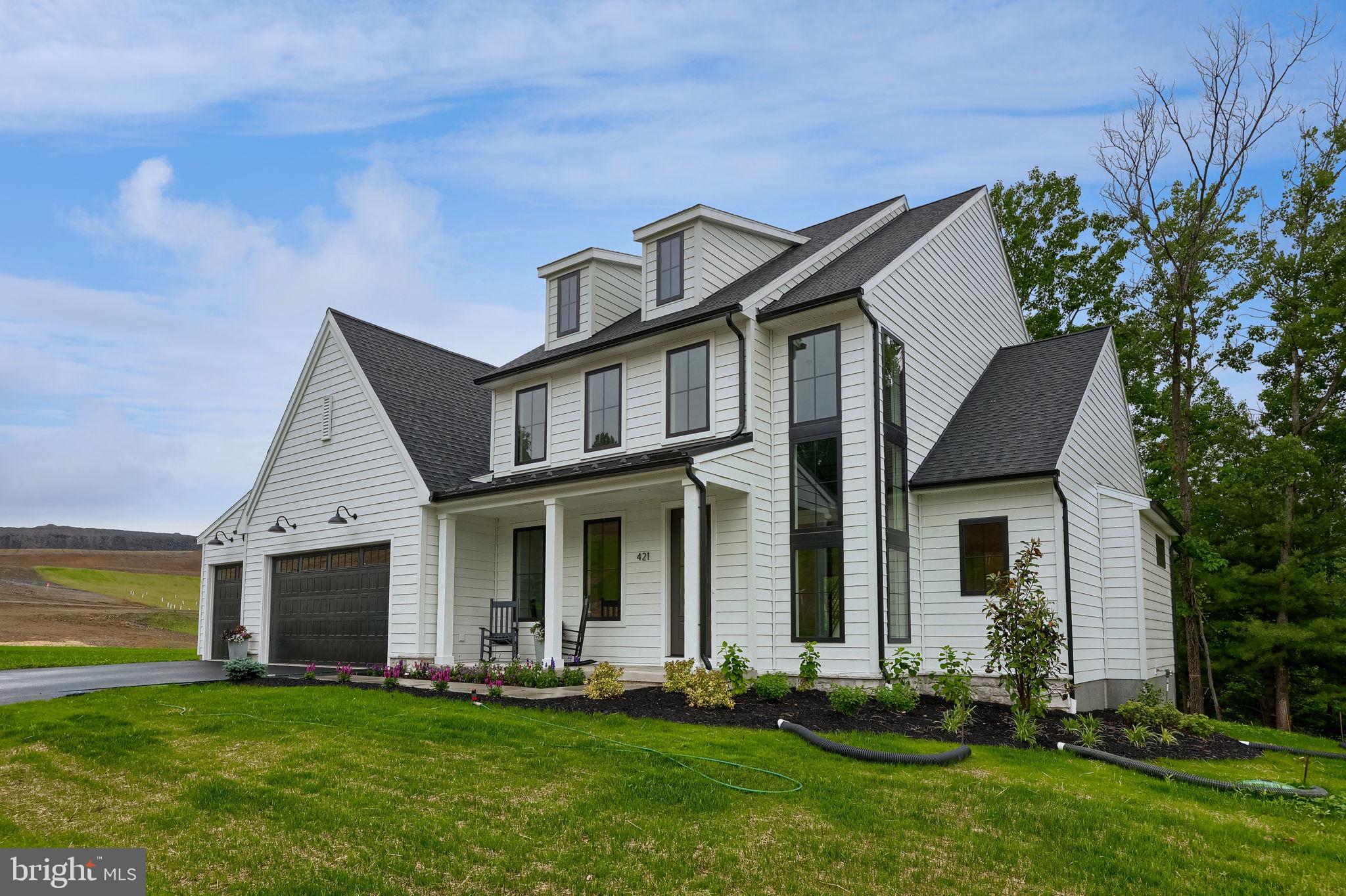 421 Cannon Way Lebanon, PA 17042 - Photo 3 of 48