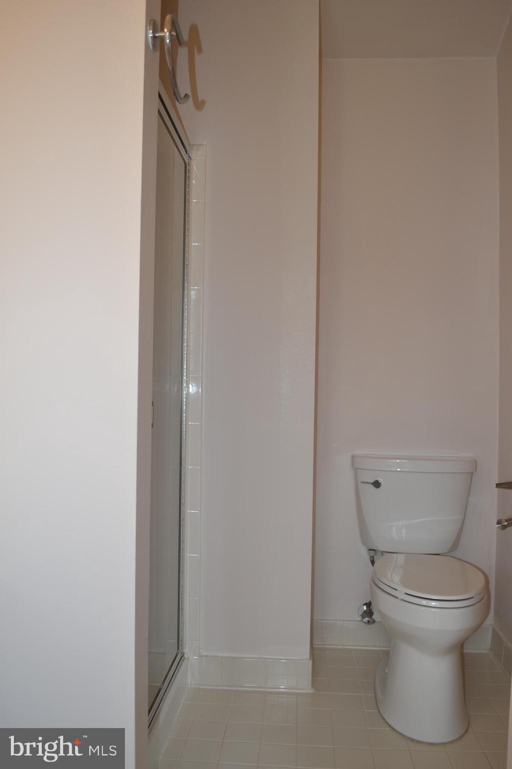 12015 Panthers Ridge Drive Germantown, MD 20876 - Photo 15 of 27 Master Bathroom