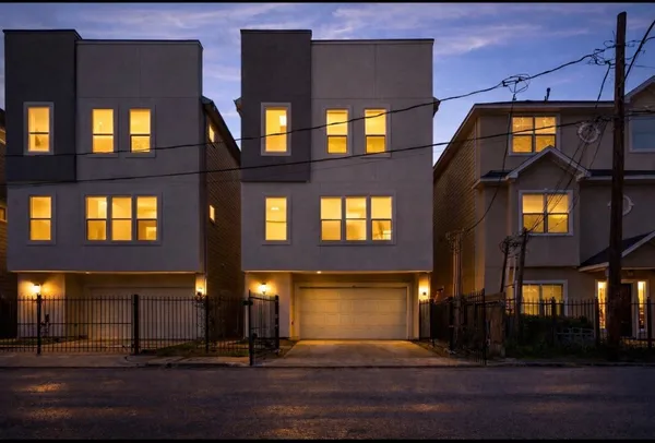 $425,000 | 2107 Stuart Street, Houston, TX 77004