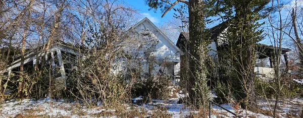$7,500 | 216 North Delaware Street, Mounds, IL 62964